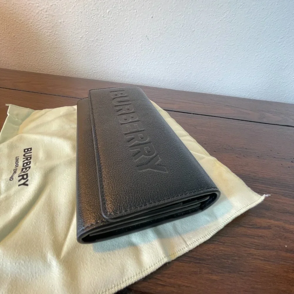 Burberry Porter Women's Black Leather Flap Wallet 8052831 1 - Picture 10 of 14